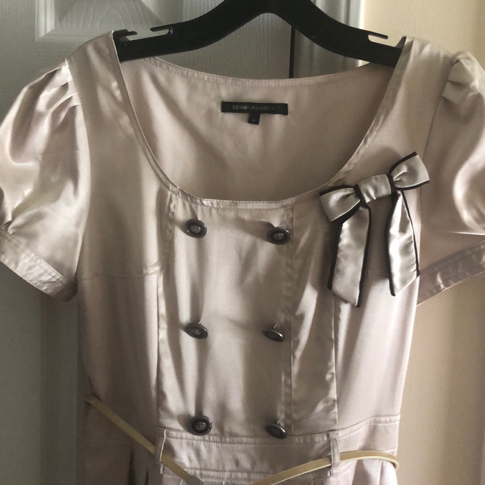 BCBGMAXAZRIA CREAM DRESS